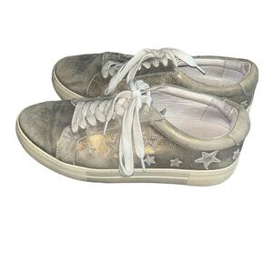 J/Slides NYC women’s gold star platform sneakers Size 7.5
